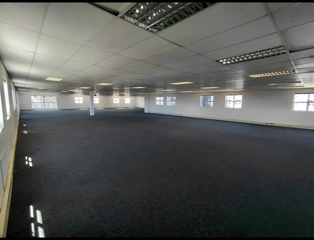 587M² OFFICE TO LET IN HALFWAY GARDENS